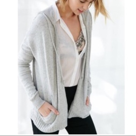 Urban Outfitters Grey Cardigan - Picture 2 of 2